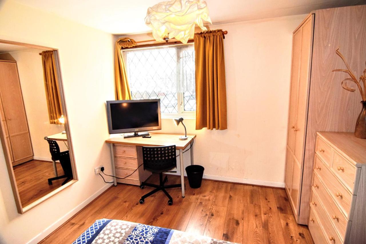 The Chinatown Home - Private Garden, Netflix, Bbq & Bar برمنغهام المظهر الخارجي الصورة